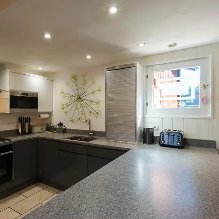 Ski-in/ski-out & Pool: Great For Summer And Winter Daire *